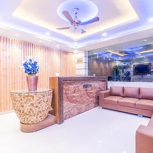 3* Hotel Festival Close To Delhi Aiport